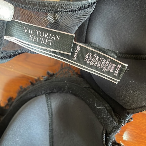 Victoria's Secret Dream Angels Black Lace Halter 32B Bra - Picture 7 of 8